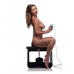 Banc BDSM avec fucking machine