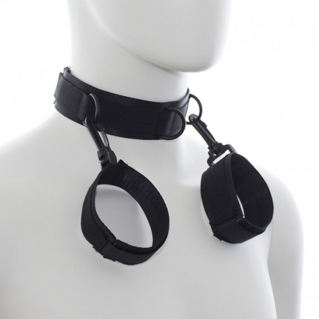 Contrainte collier et menottes nylon